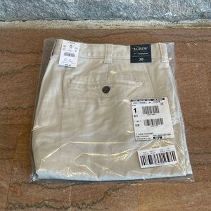 2020 J. Crew 7” Reade Flex Khaki Short Stone Waist 38 NWT